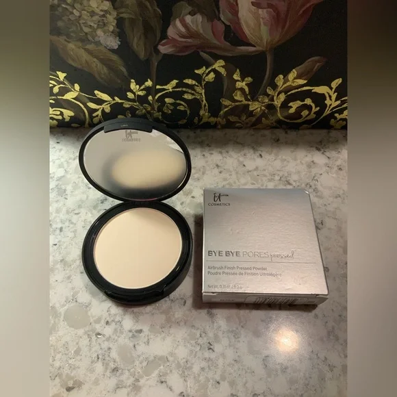 IT Cosmetics Bye Bye Pores Pressed Powder translucent bnib - Picture 3 of 4